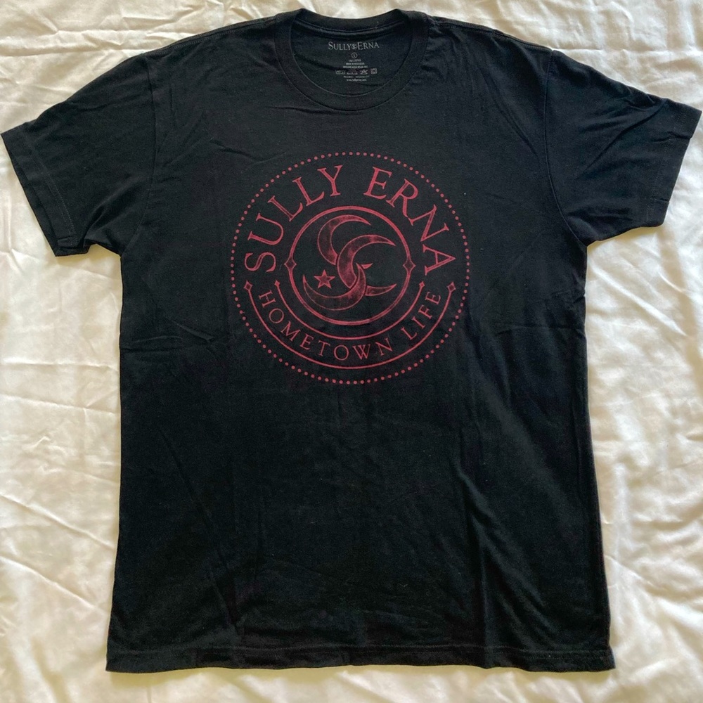 Sully Erna band shirt. Size Large